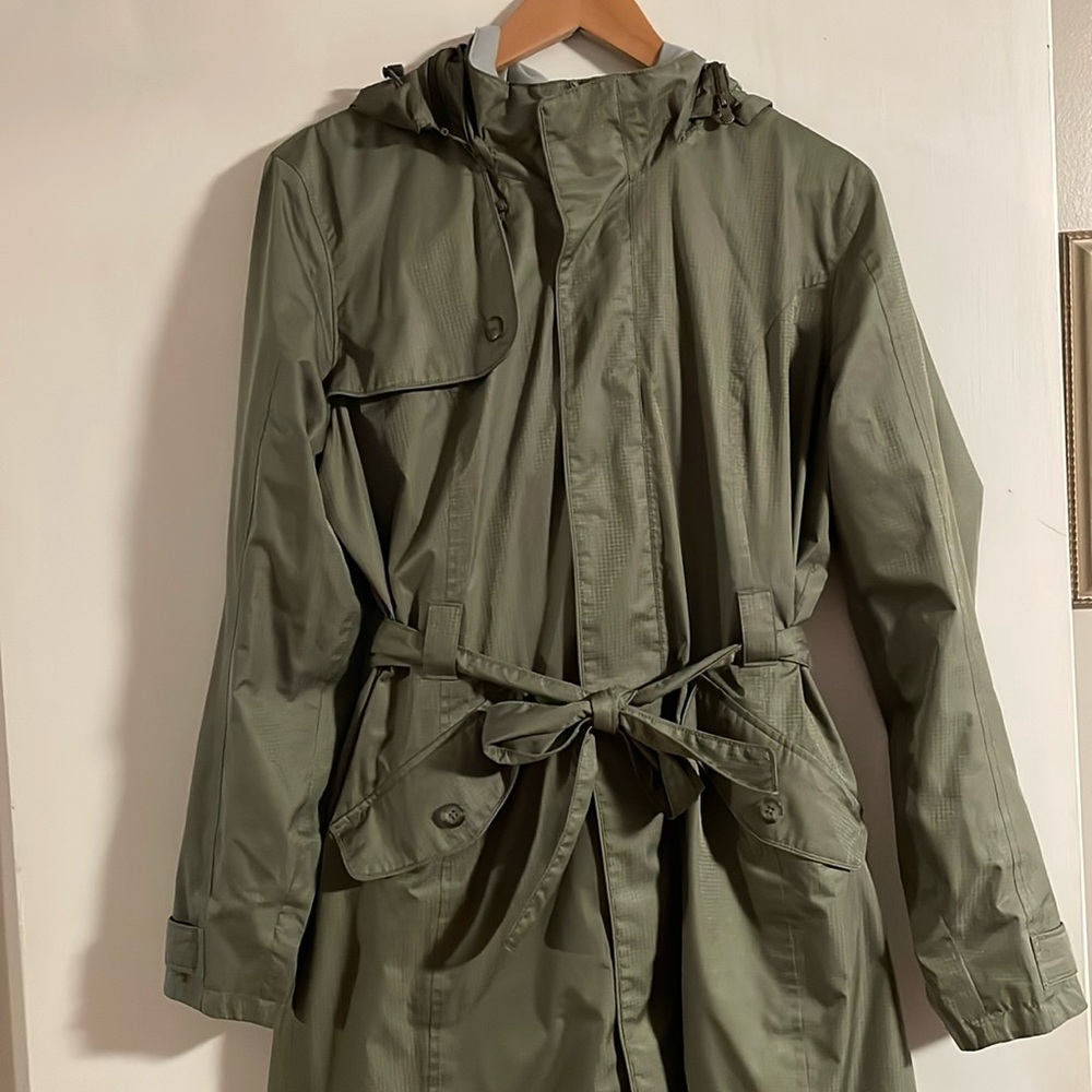 REI Army/Olive Green Belted Waterproof Hooded Raincoat Sz L